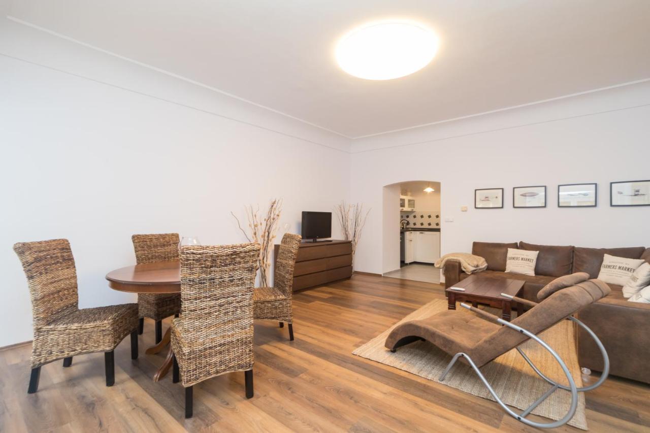 Budyne nad Ohri Budyne Apartment Ii. מראה חיצוני תמונה
