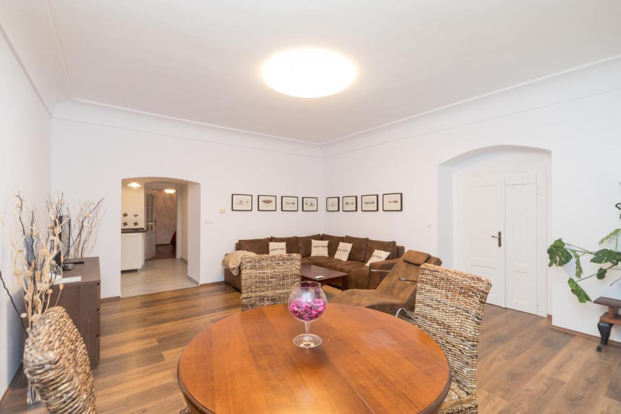 Budyne nad Ohri Budyne Apartment Ii. מראה חיצוני תמונה