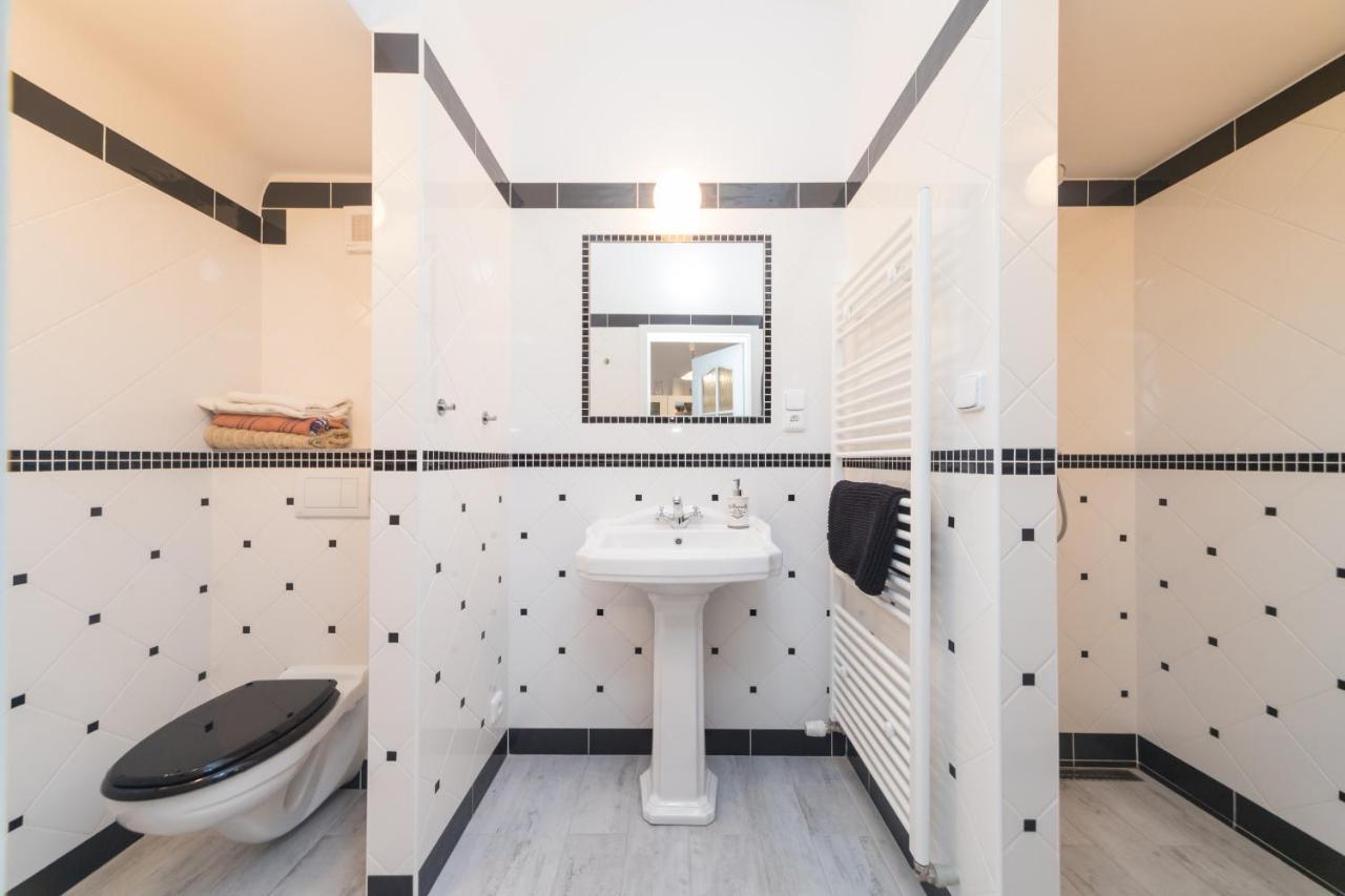Budyne nad Ohri Budyne Apartment Ii. מראה חיצוני תמונה