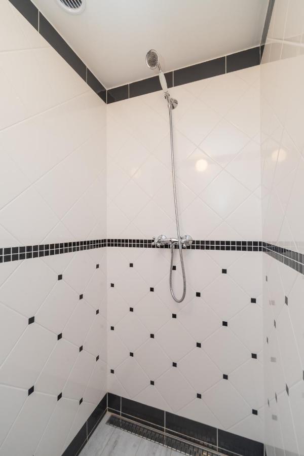 Budyne nad Ohri Budyne Apartment Ii. מראה חיצוני תמונה
